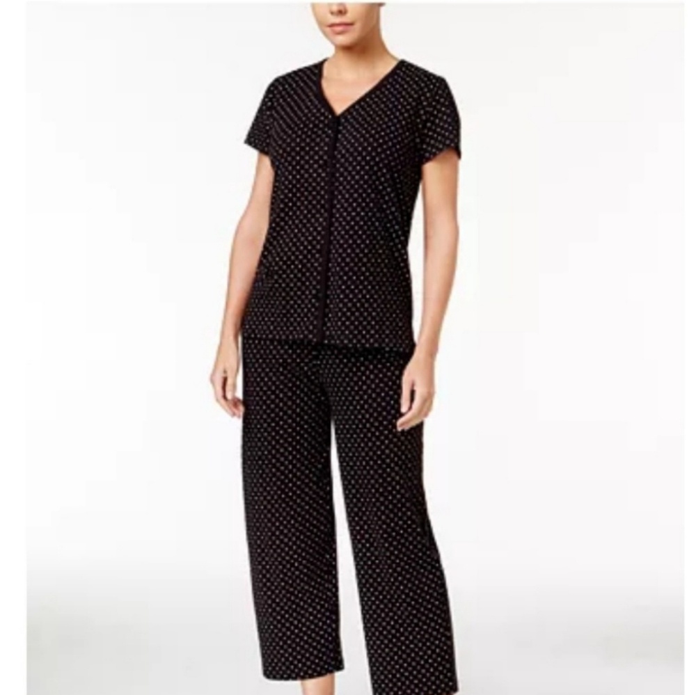 CHARTER CLUB PAJAMA SET.